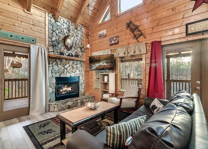 Private! Hot Tub, Views, & Games