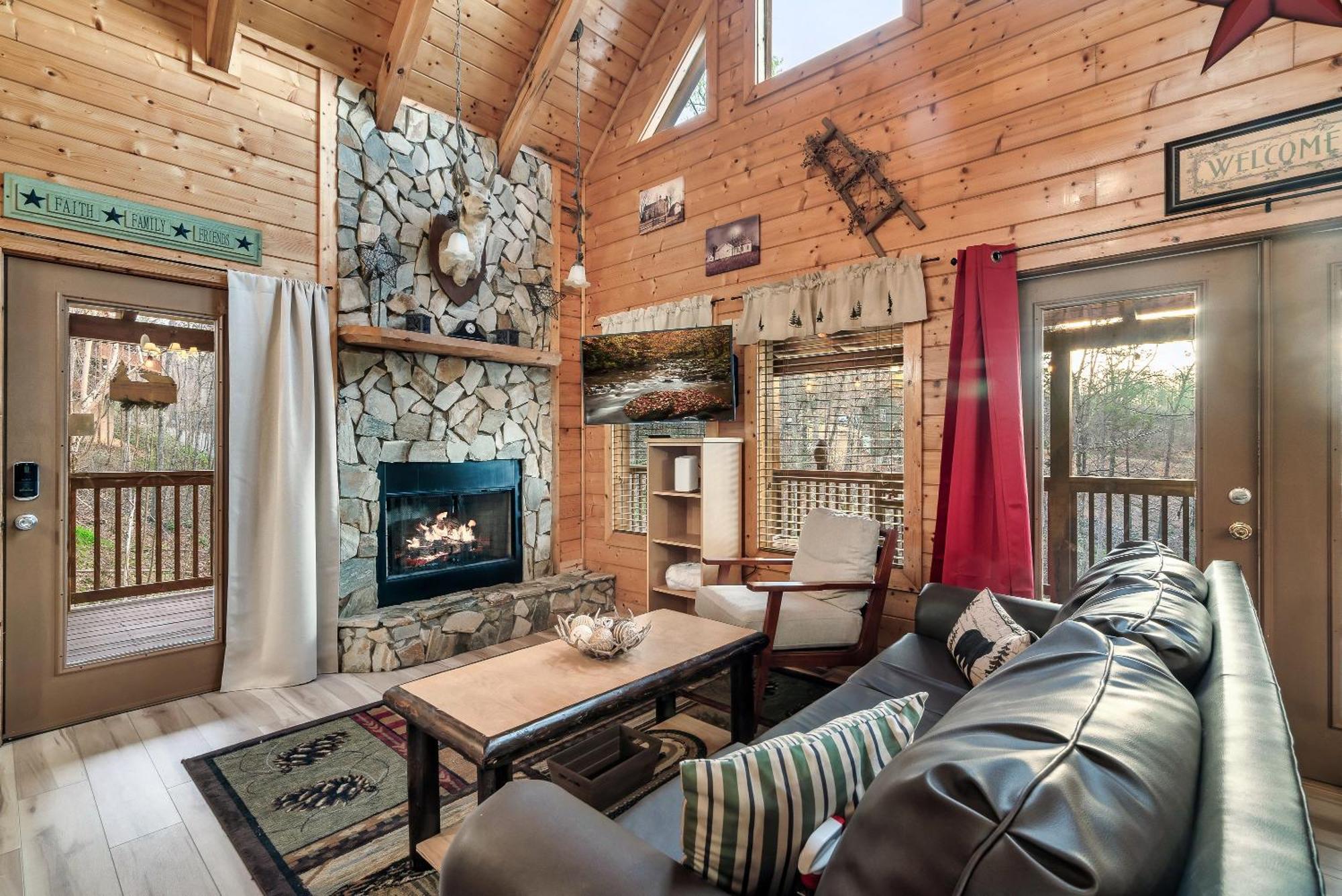 Private! Hot Tub, Views, & Games Hébergement de vacances *