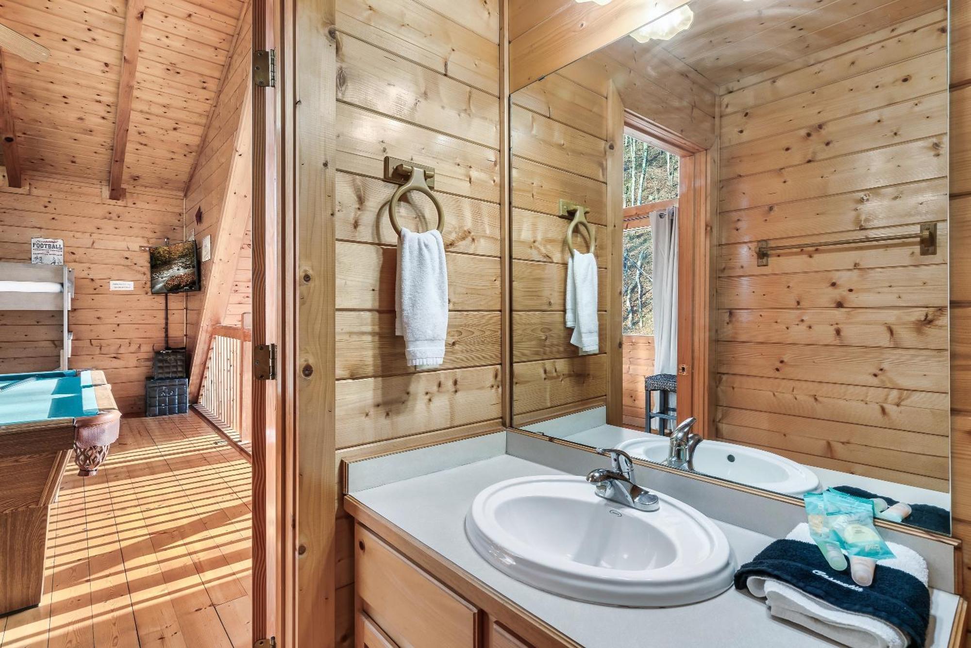 Hébergement de vacances Private! Hot Tub, Views, & Games Sevierville