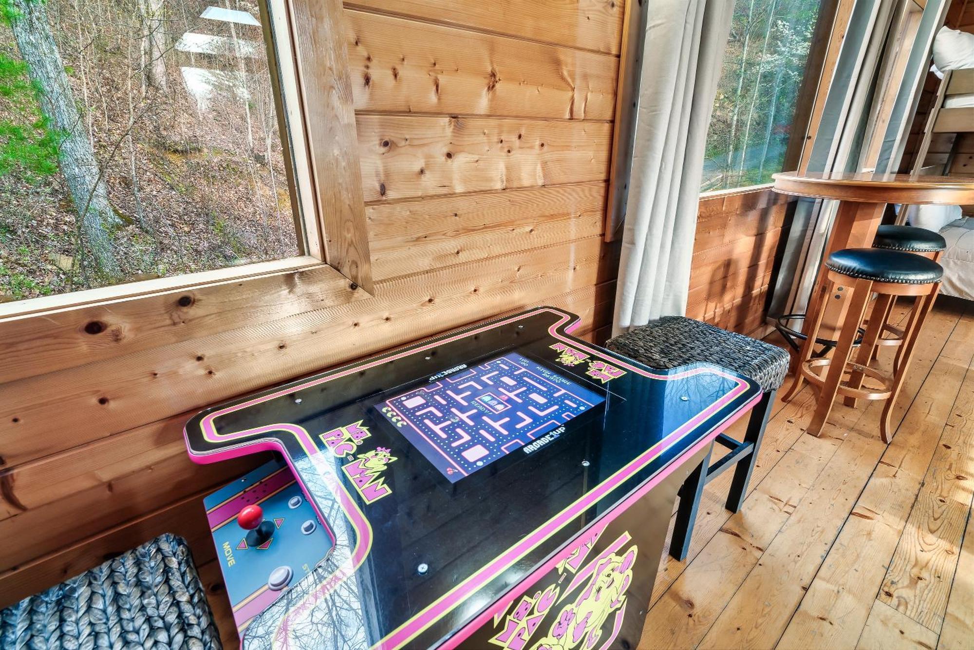 Private! Hot Tub, Views, & Games
