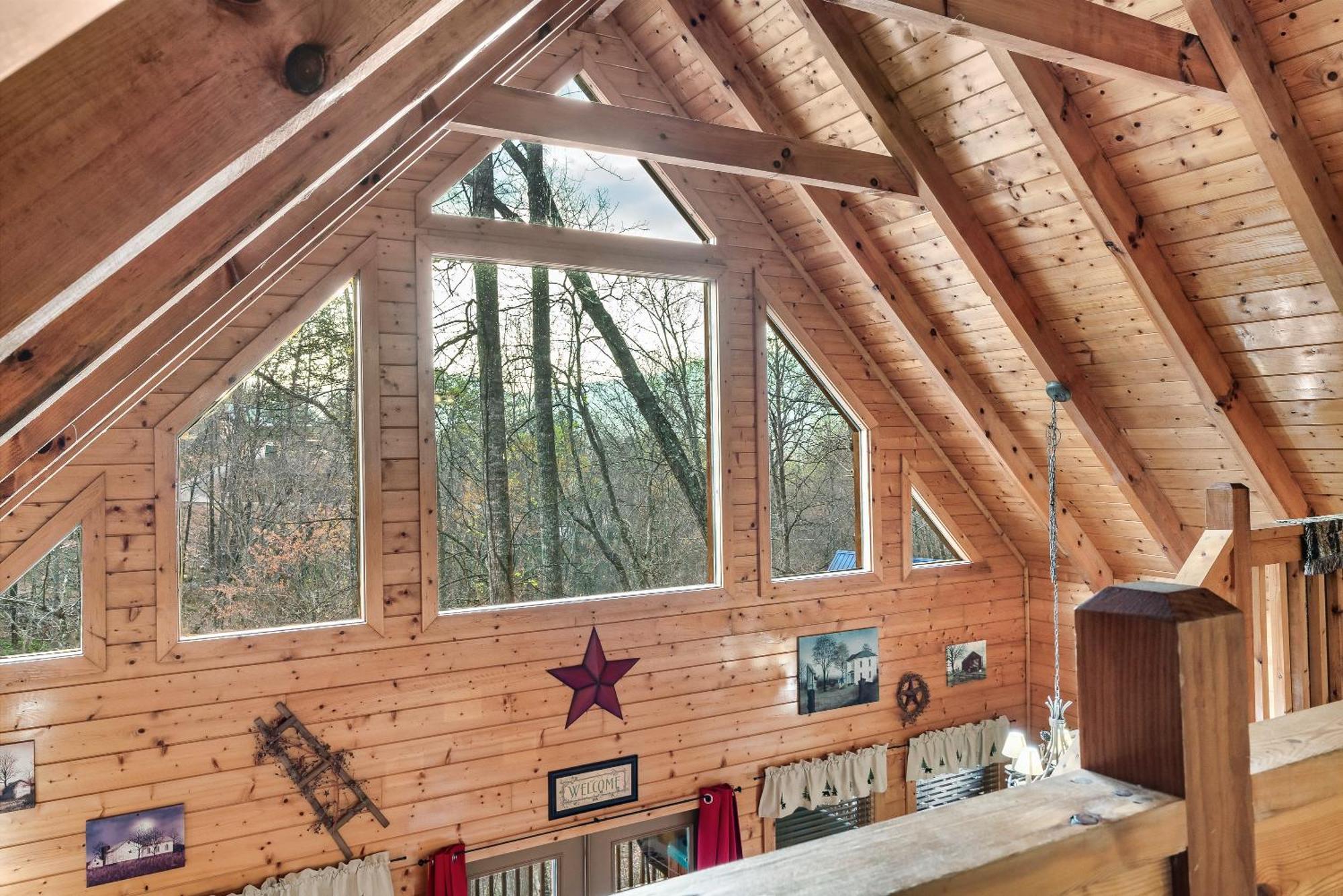 Private! Hot Tub, Views, & Games Hébergement de vacances